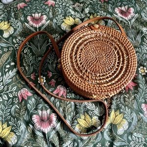 Crossbody Straw Circle Purse